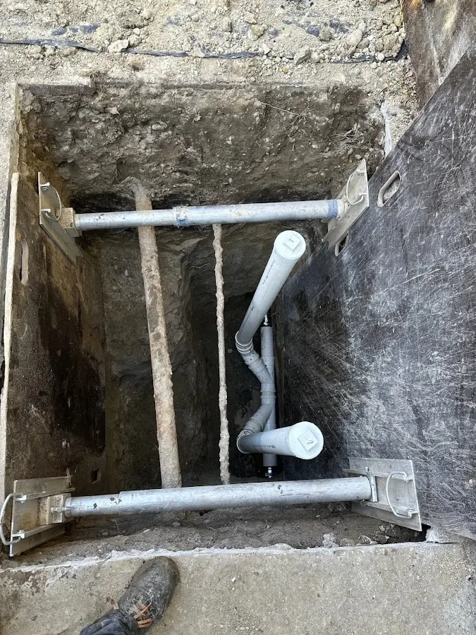Experienced plumber completing Drain Cleaning work in Tara Hills